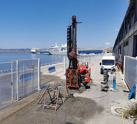 Sondage et forage sur le port de marseille